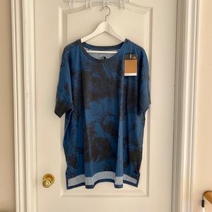 *NWT* North Face Workout Tshirt Short Sleeve Size XXL Reflective